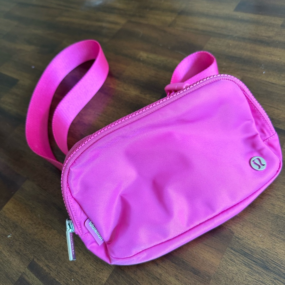 Sonic Pink Everywhere Belt Bag Lulu Lemon 1L